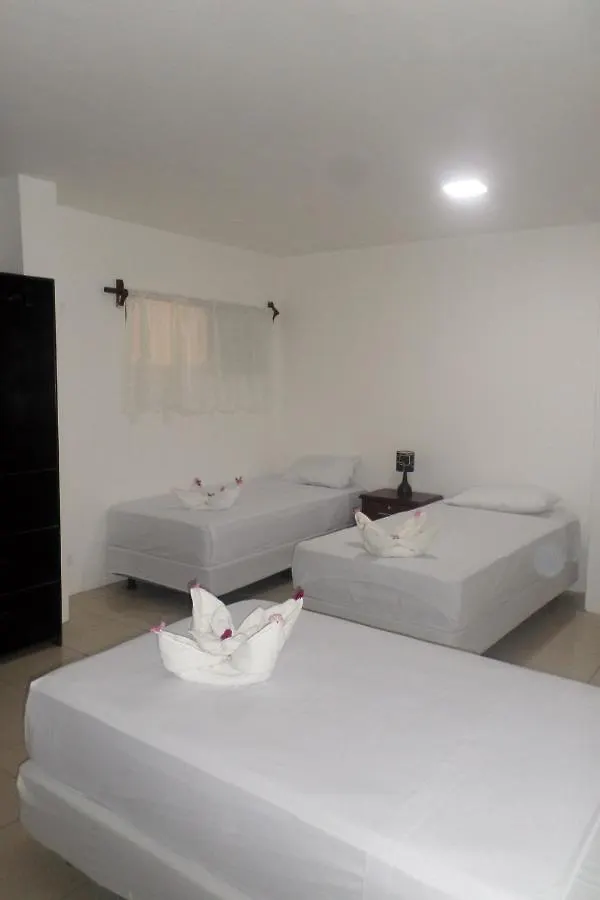 Carpao Lodging Puerto Ayora  2*, Puerto Ayora (Galapagos Islands)