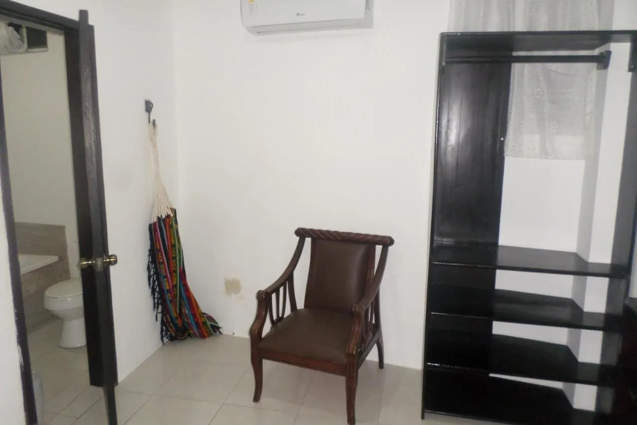 Carpao Lodging Puerto Ayora  Guest house